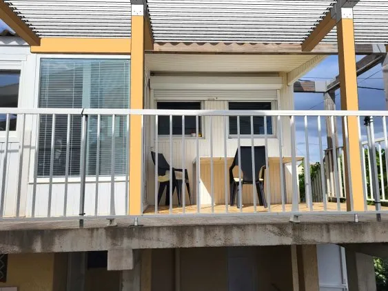 INCRUSTATION RÉALISTE