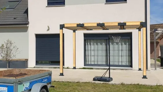 Solution avec des lames bois de Douglas en 4 travées (économiser jusqu’à 38 €)