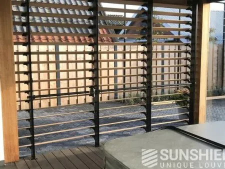 153-W, Mur à persiennes, Résidence privée, Vriezenveen, NL