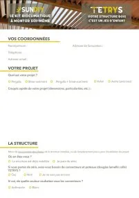Formulaire de projet pour kit bioclimatique en bois, incluant coordonnées et options de personnalisation pour la structure.